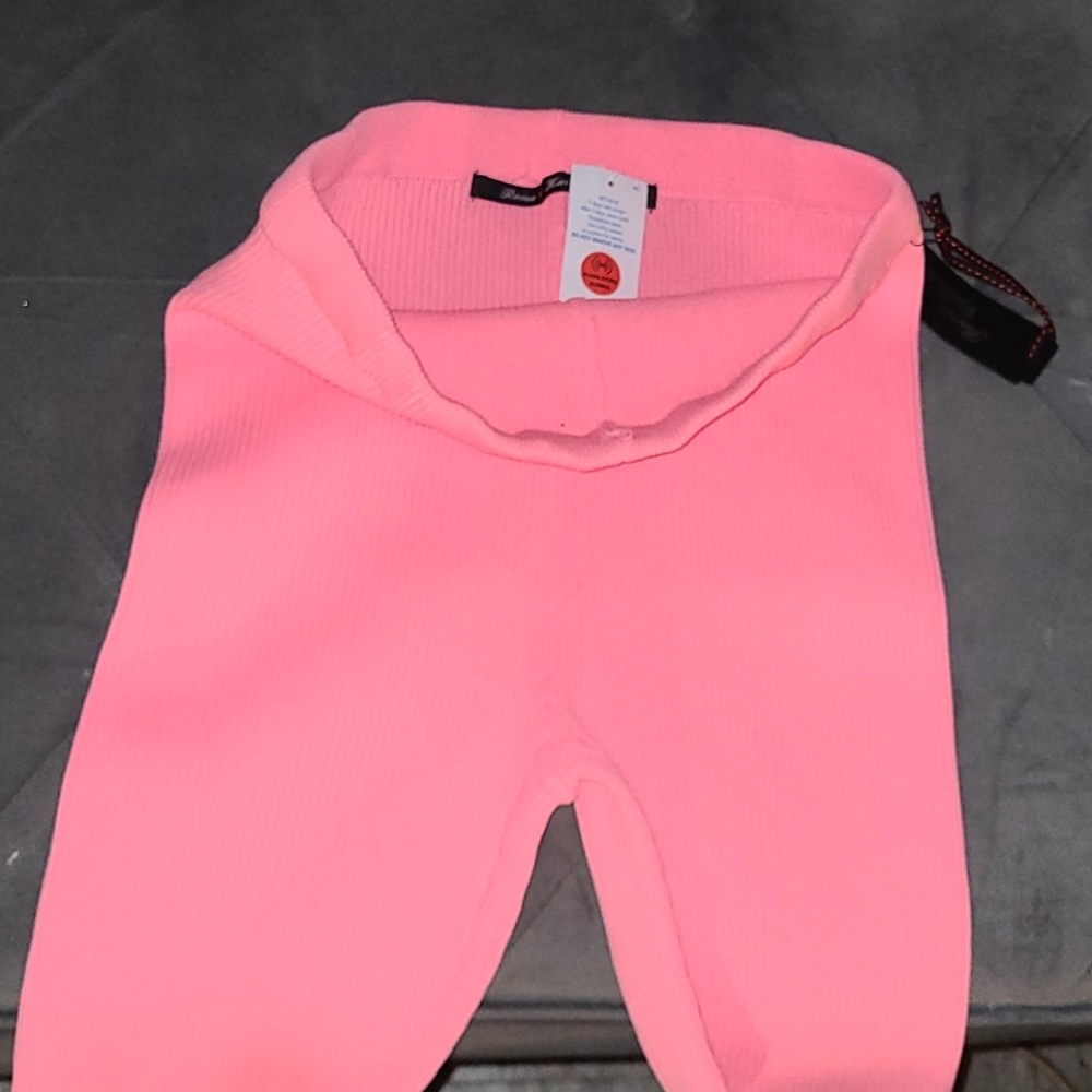 NEON PINK RIBBED BIKER SHORT💗🌸